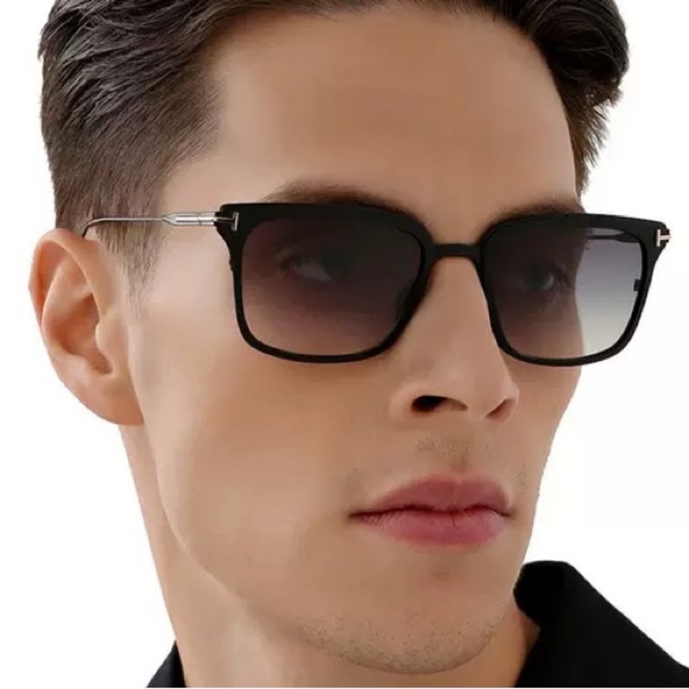NEW TOM FORD HAYDEN TF831 02B TITANIUM SUNGLASSES FT0831/S 02B BLACK EYEWEAR